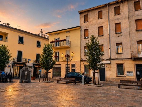 casa indipendente in vendita ad Oggiono in zona Imberido