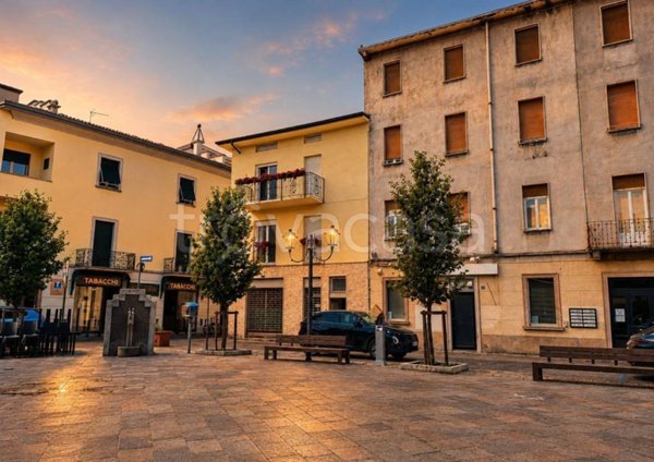 casa indipendente in vendita ad Oggiono in zona Imberido