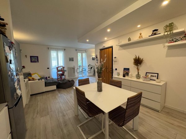 appartamento in vendita ad Oggiono