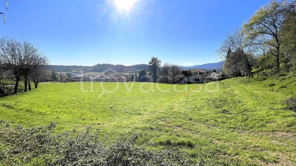 terreno edificabile in vendita ad Oggiono in zona Miravalle