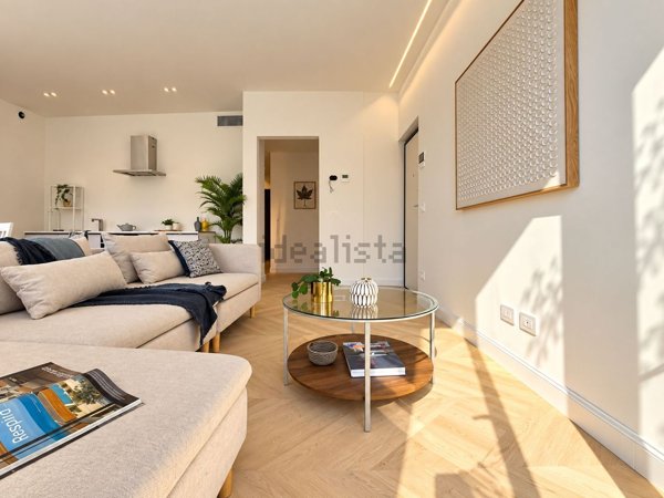 casa indipendente in vendita ad Oggiono in zona Imberido