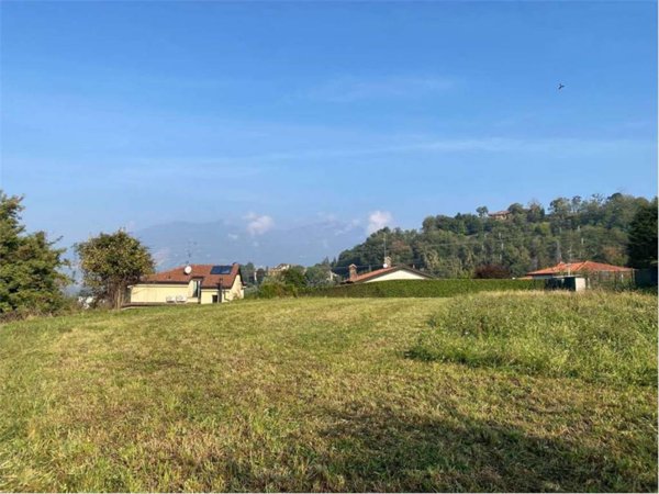 terreno agricolo in vendita ad Oggiono
