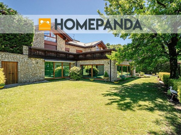 casa indipendente in vendita ad Oggiono