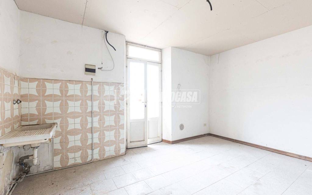 appartamento in vendita ad Oggiono in zona Imberido