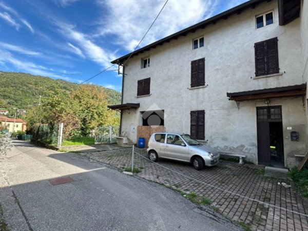 casa indipendente in vendita ad Olgiate Molgora in zona San Zeno