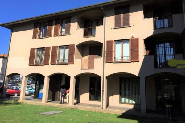 ufficio in vendita ad Olgiate Molgora in zona Canova