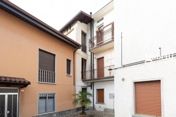 casa indipendente in vendita ad Olgiate Molgora in zona Mondonico