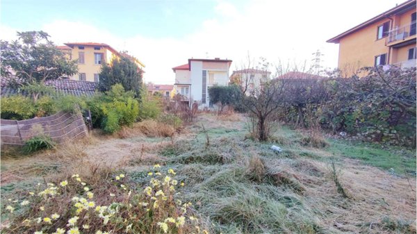 terreno edificabile in vendita ad Olgiate Molgora
