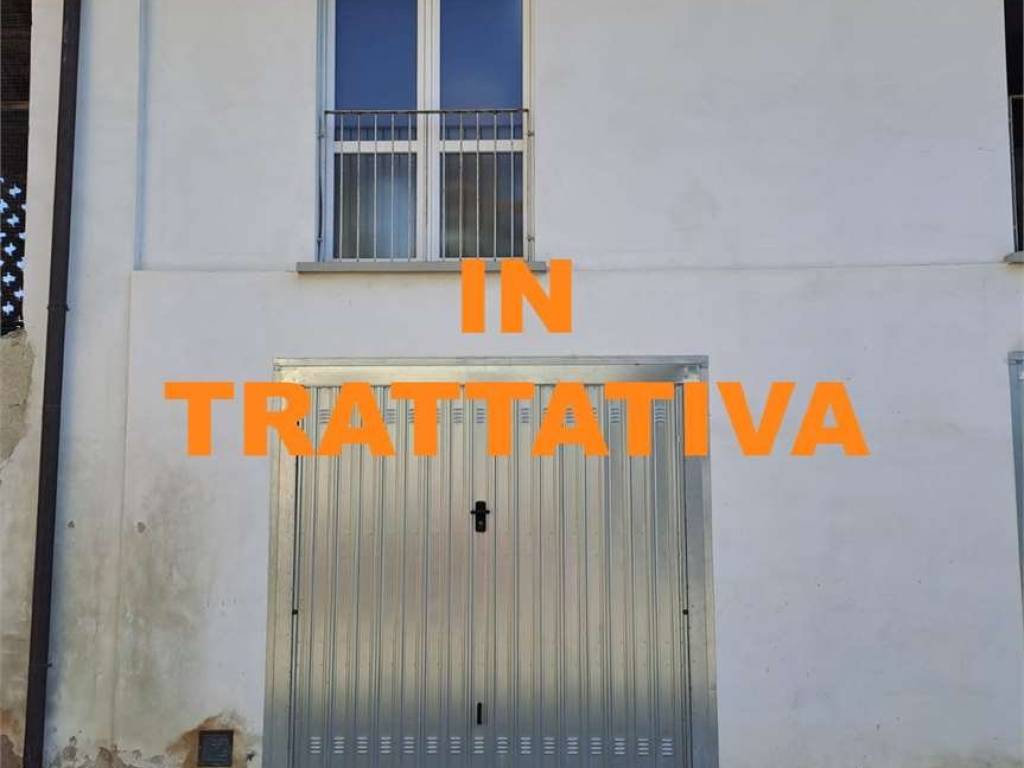 intera palazzina in vendita ad Olgiate Molgora in zona San Zeno