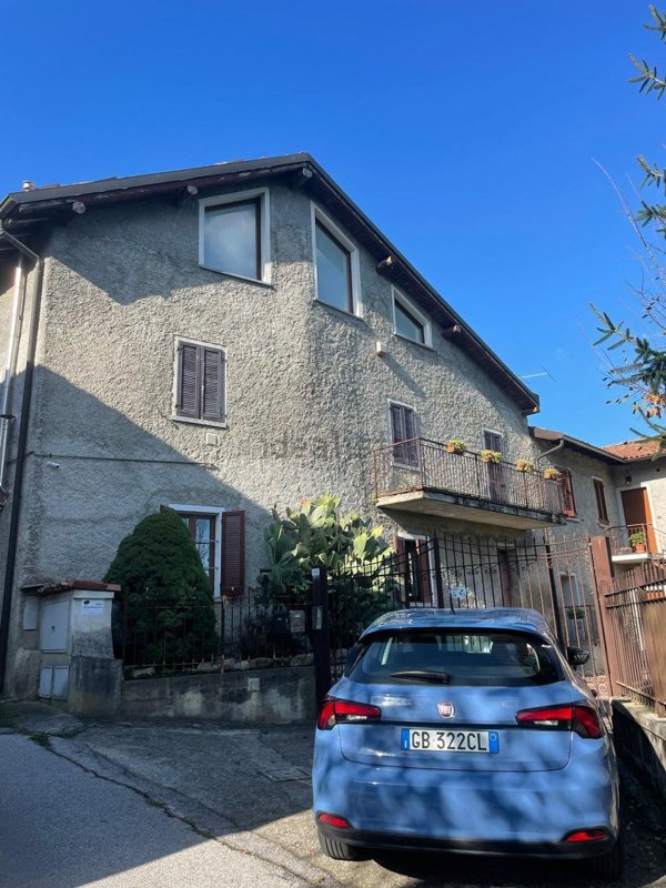esavano in vendita ad Olgiate Molgora
