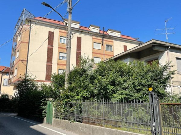appartamento in vendita ad Olgiate Molgora in zona Canova