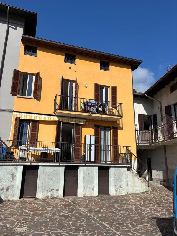 appartamento in vendita ad Olgiate Molgora