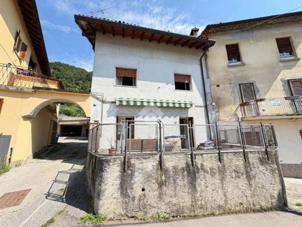 appartamento in vendita ad Olgiate Molgora in zona San Zeno