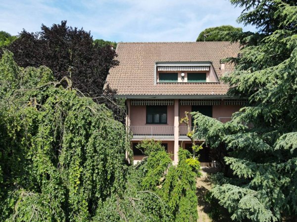 casa indipendente in vendita ad Olgiate Molgora