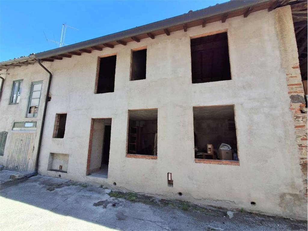 casa indipendente in vendita ad Olgiate Molgora in zona Canova