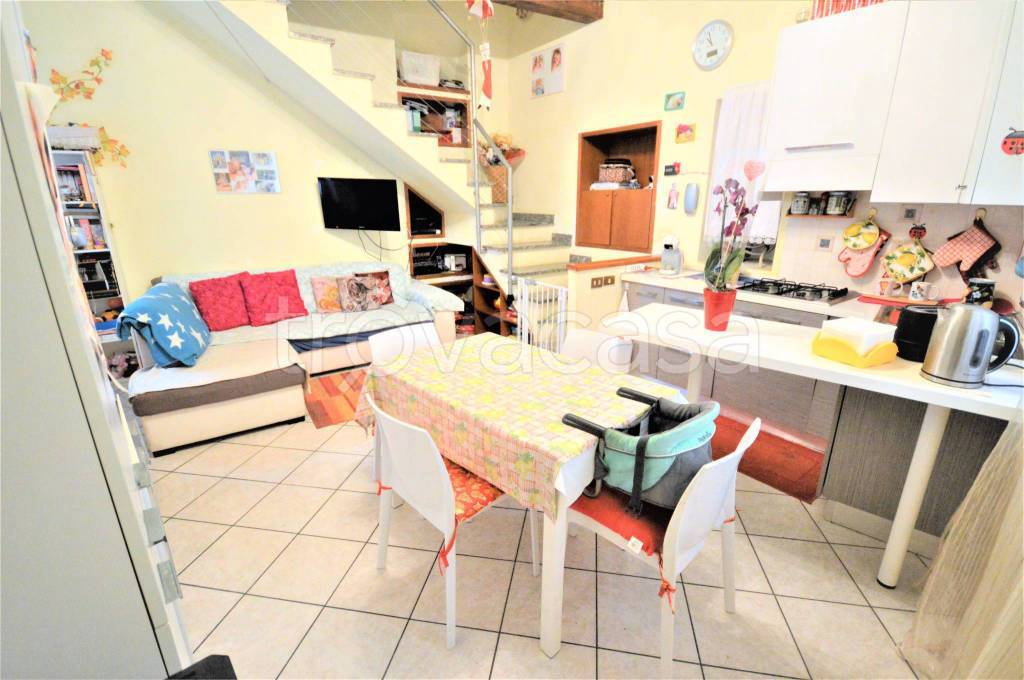 appartamento in vendita ad Olgiate Molgora
