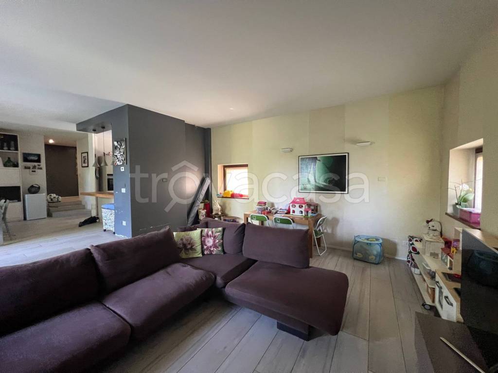 casa indipendente in vendita ad Olgiate Molgora