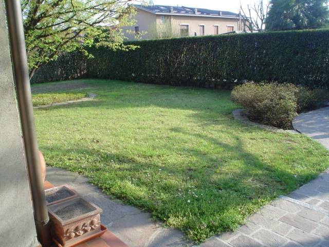 casa indipendente in vendita ad Olgiate Molgora