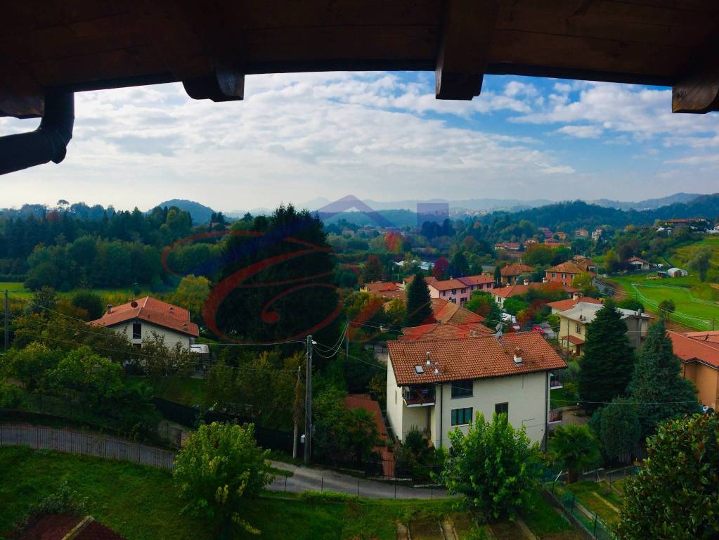 appartamento in vendita ad Olgiate Molgora in zona Mondonico