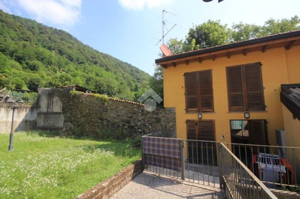 appartamento in vendita ad Olgiate Molgora in zona San Zeno