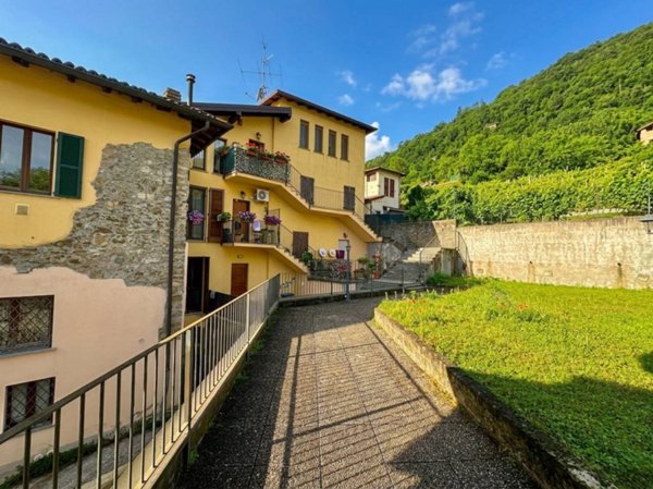 appartamento in vendita ad Olgiate Molgora in zona San Zeno