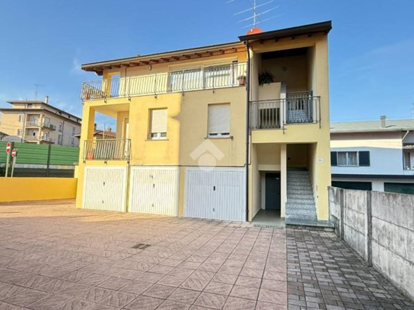 appartamento in vendita ad Olgiate Molgora