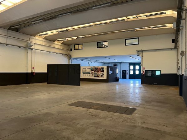 capannone in vendita ad Olgiate Molgora