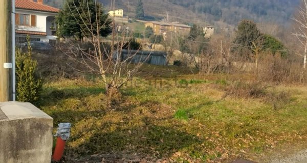 terreno edificabile in vendita ad Olgiate Molgora in zona San Zeno