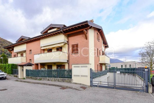appartamento in vendita ad Olgiate Molgora in zona San Zeno