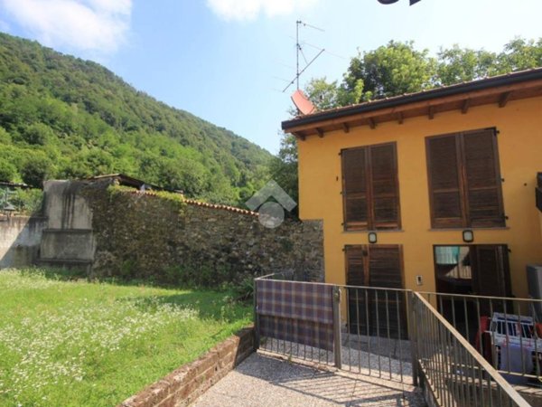 appartamento in vendita ad Olgiate Molgora in zona San Zeno