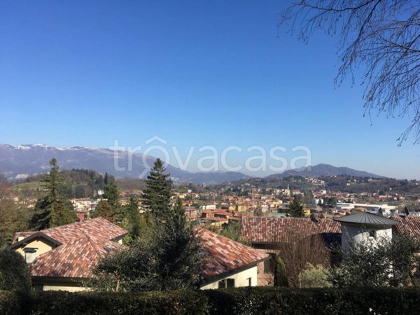 casa indipendente in vendita ad Olgiate Molgora