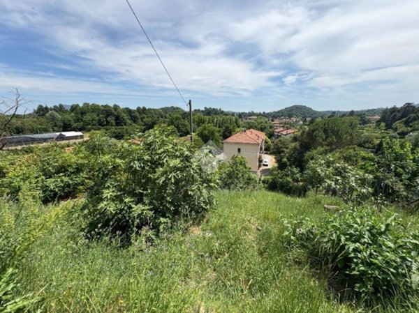 terreno edificabile in vendita ad Olgiate Molgora in zona Mondonico