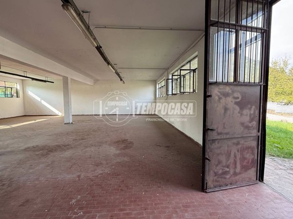 locale di sgombero in vendita ad Olgiate Molgora