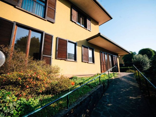 appartamento in vendita ad Olgiate Molgora in zona Canova