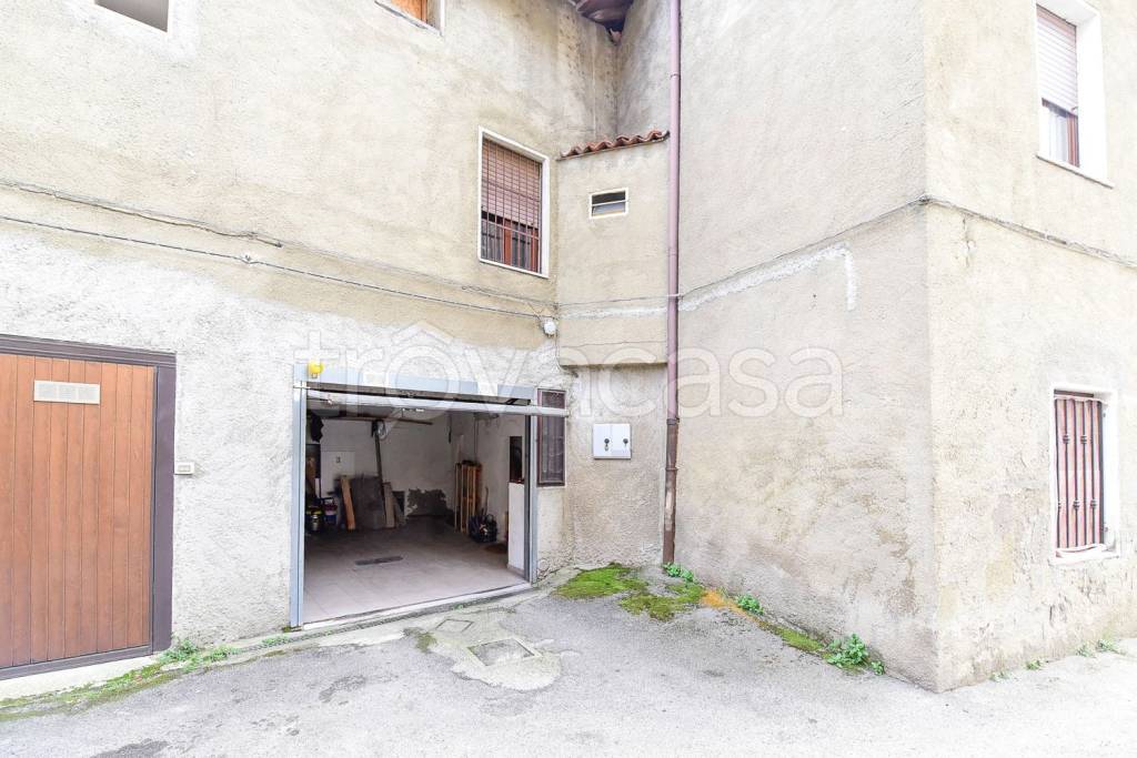 appartamento in vendita ad Olgiate Molgora in zona Monastirolo