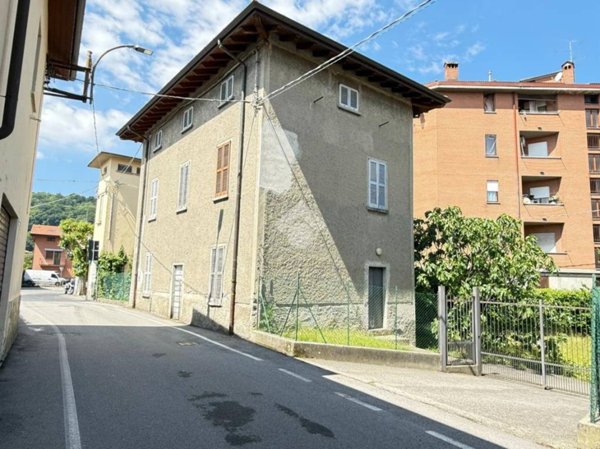 casa indipendente in vendita ad Olgiate Molgora in zona Canova