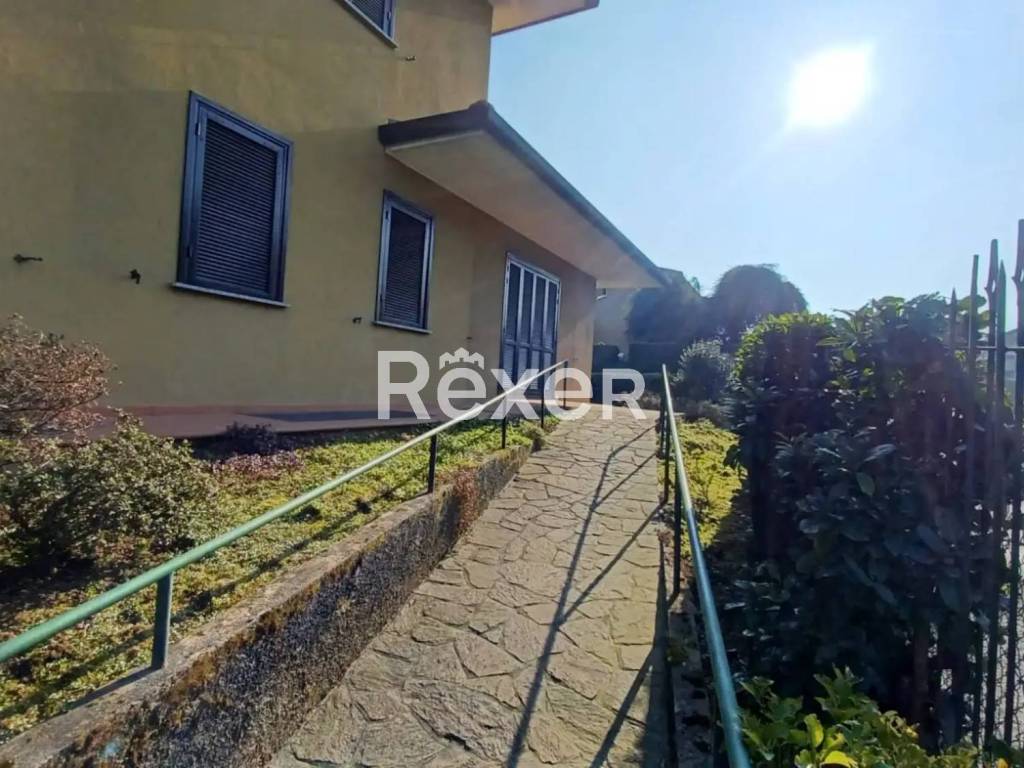 appartamento in vendita ad Olgiate Molgora in zona Canova