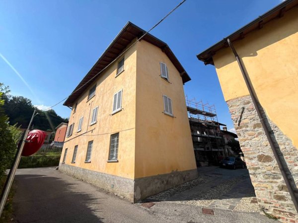 appartamento in vendita ad Olgiate Molgora in zona Canova