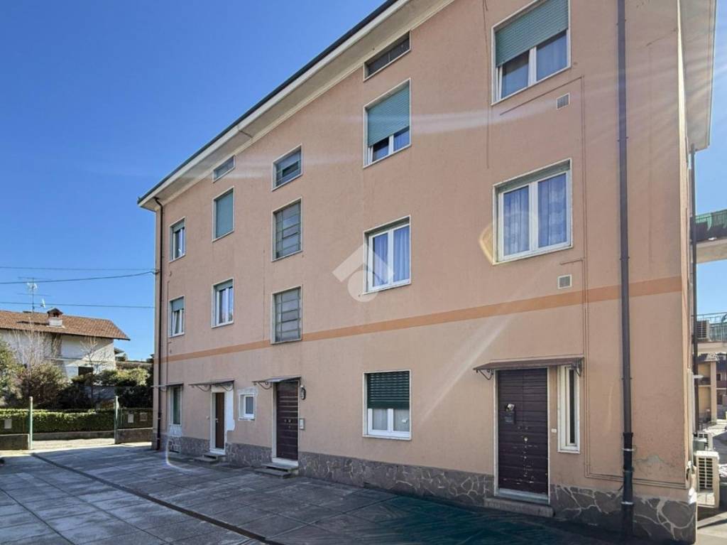 appartamento in vendita ad Olgiate Molgora in zona Canova