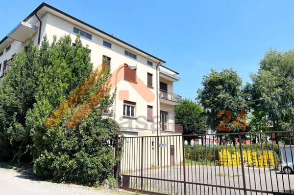 appartamento in vendita ad Olgiate Molgora