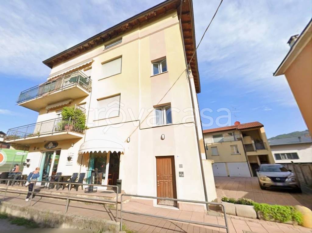 appartamento in vendita ad Olgiate Molgora in zona Canova