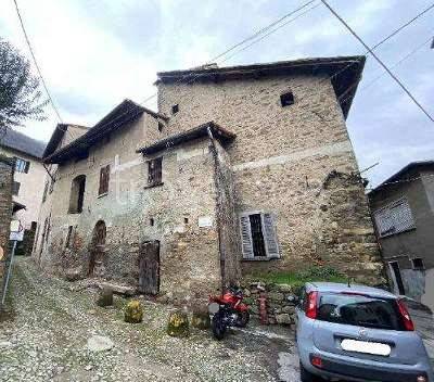 casa indipendente in vendita ad Olgiate Molgora in zona Monastirolo