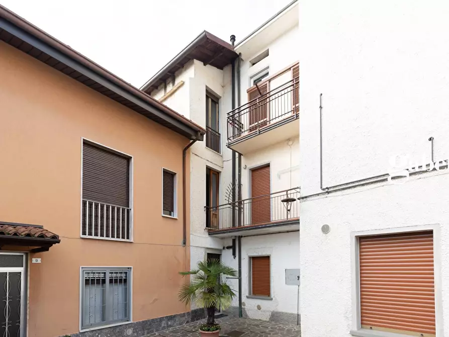 casa indipendente in vendita ad Olgiate Molgora in zona Monticello