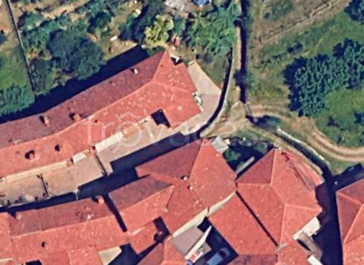 pentavano in vendita ad Olgiate Molgora in zona Monastirolo