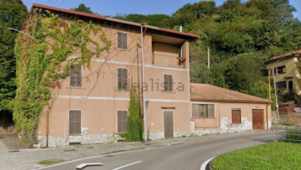 locale commerciale in vendita ad Olgiate Molgora in zona Canova