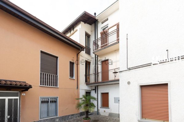 casa indipendente in vendita ad Olgiate Molgora in zona Monticello