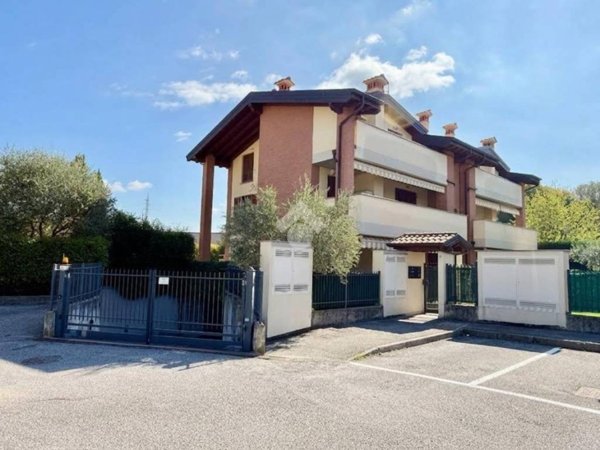 appartamento in vendita ad Olgiate Molgora in zona San Zeno