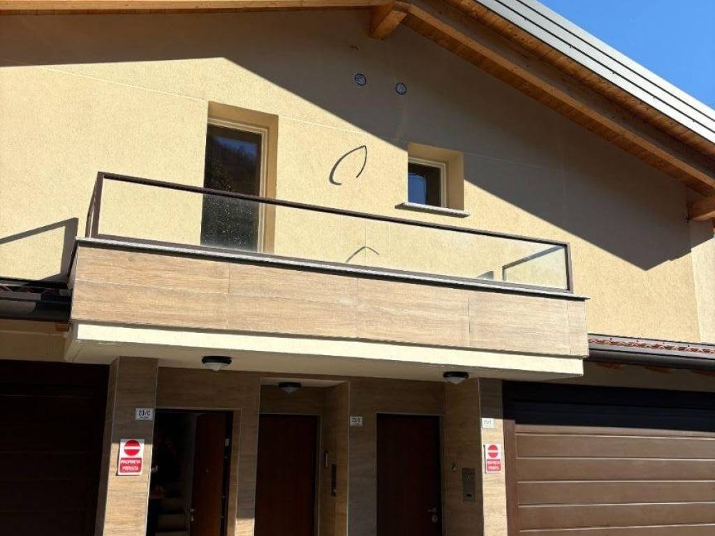 appartamento in vendita ad Olginate in zona Capiate