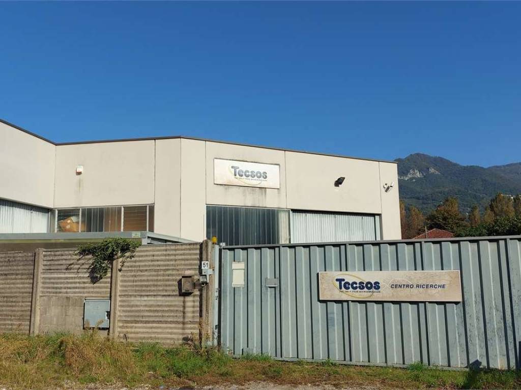 locale commerciale in vendita ad Olginate