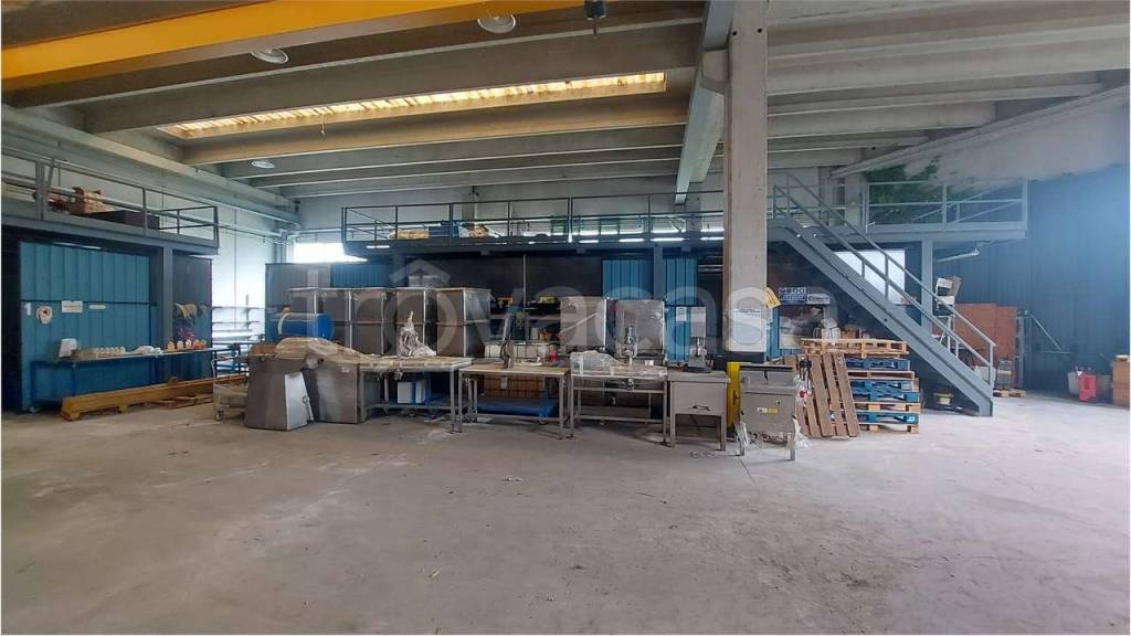 appartamento in vendita ad Olginate in zona Capiate